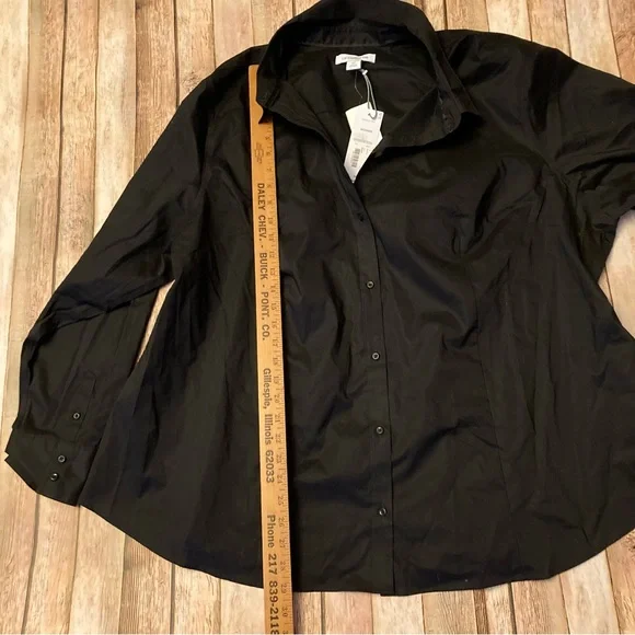 NWT Liz Claiborne Women’s Wrinkle Free 3X Black Button Up Dress Shirt W/Collar - Picture 2 of 8